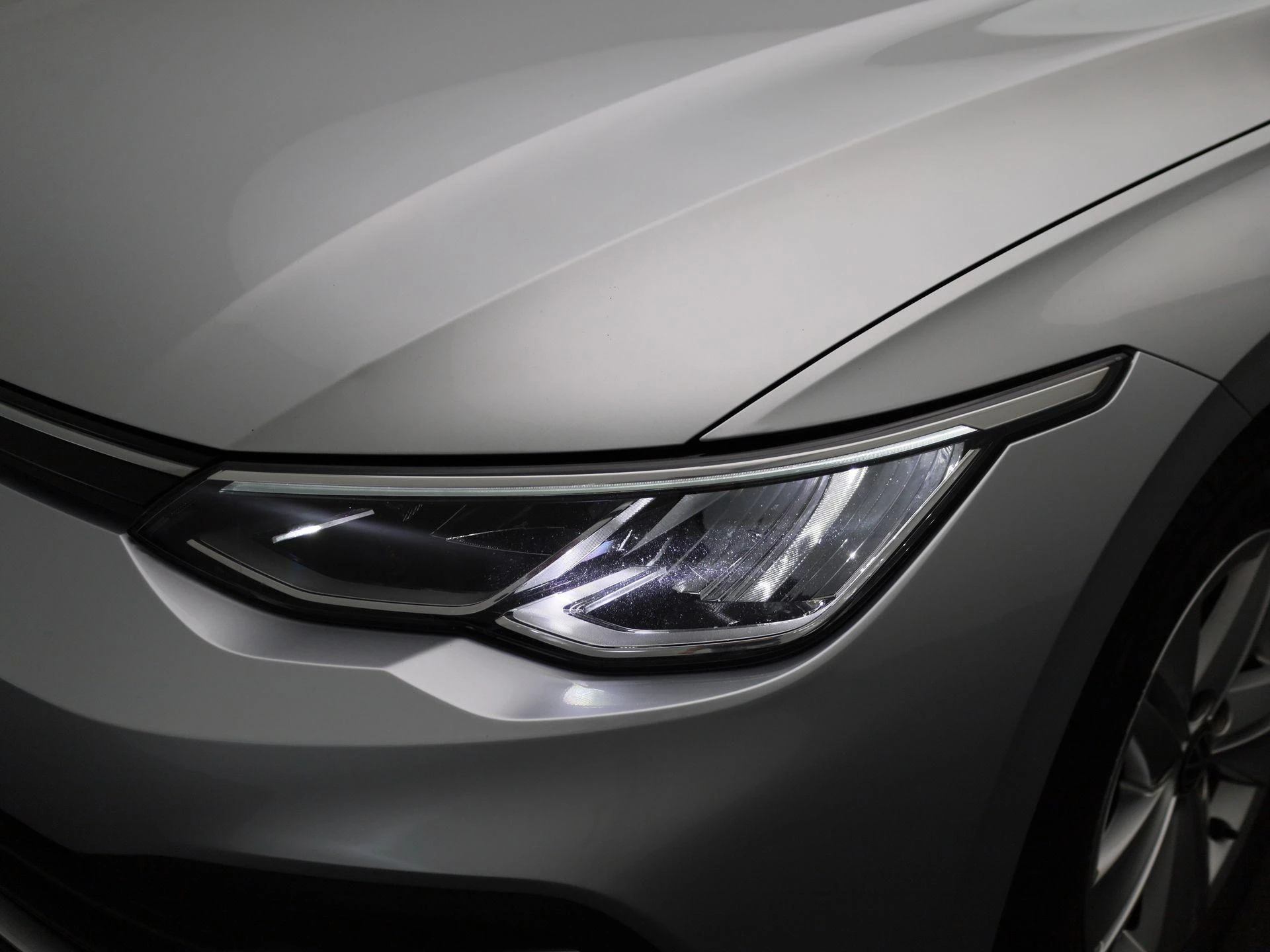 Volkswagen-Golf-image-16