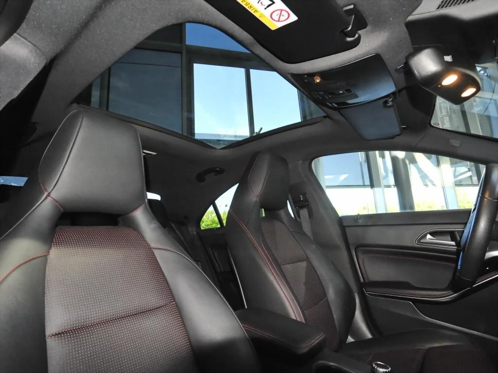 Mercedes-Benz-CLA 250-image-12