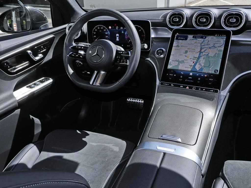 Mercedes-Benz-GLC 300 d-image-10