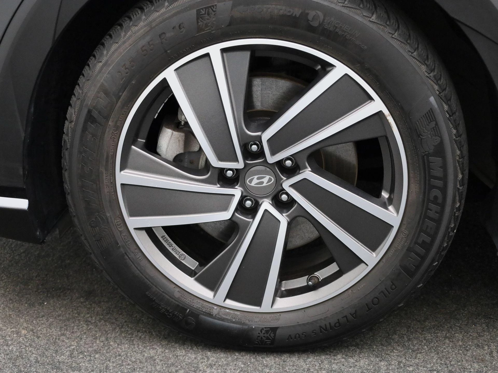 Hyundai IONIQ 5 77.4kWh Core