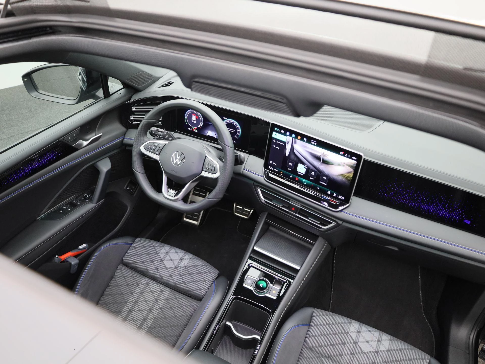 Volkswagen-Tiguan-image-41