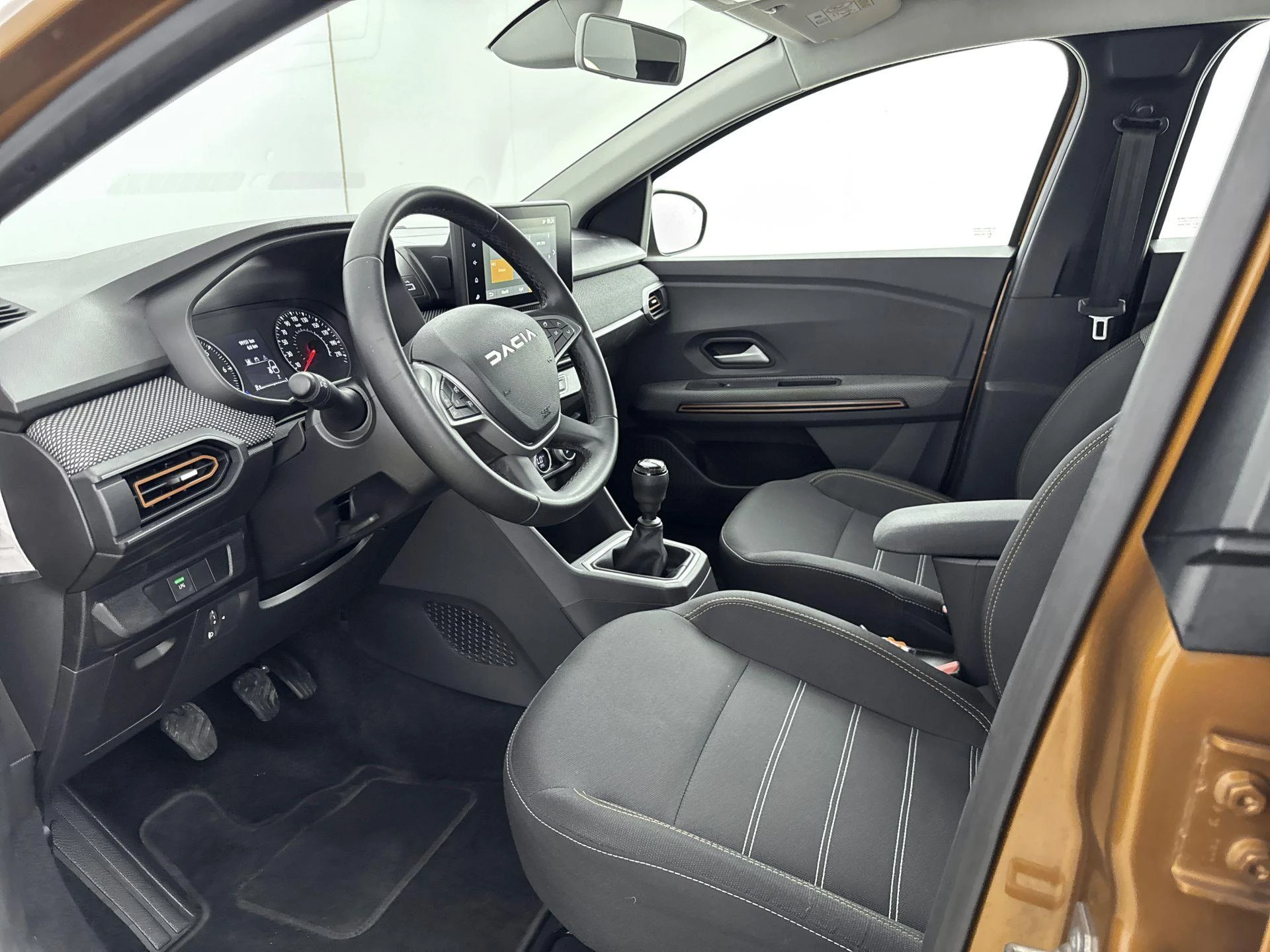 Dacia-Sandero Stepway-image-7