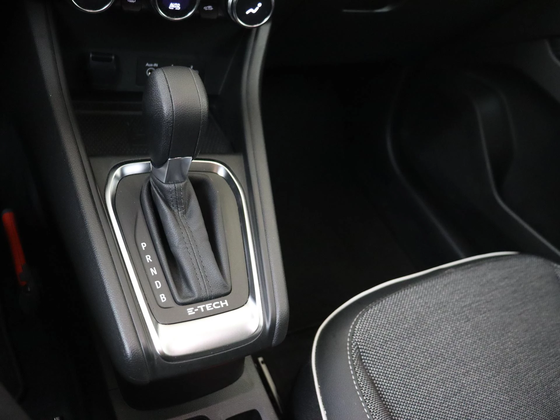 Renault-Captur-image-14