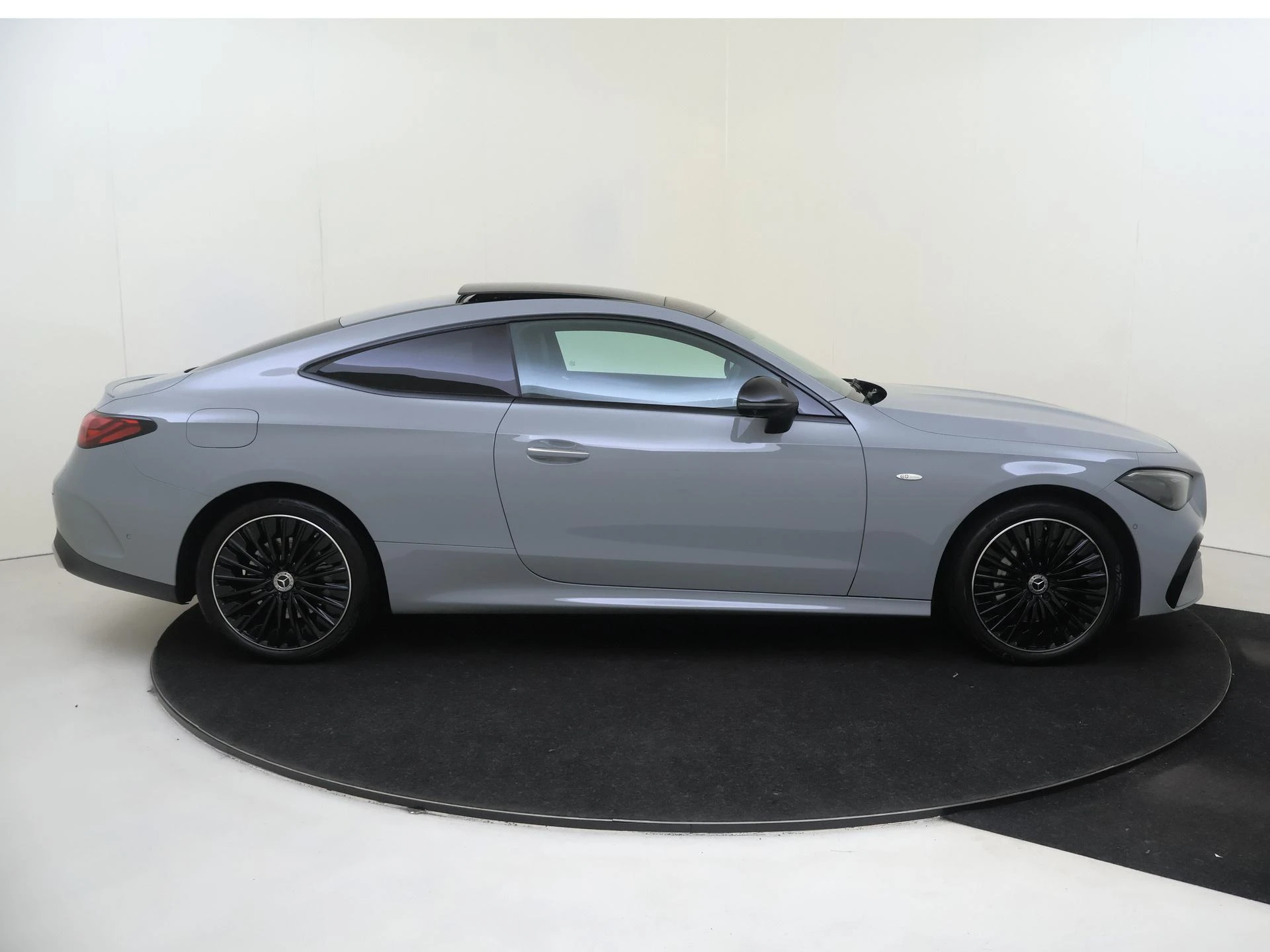 Mercedes-Benz-CLE-image-8