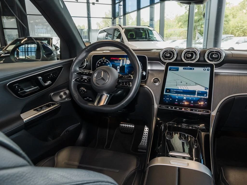 Mercedes-Benz-GLC 400 e-image-9