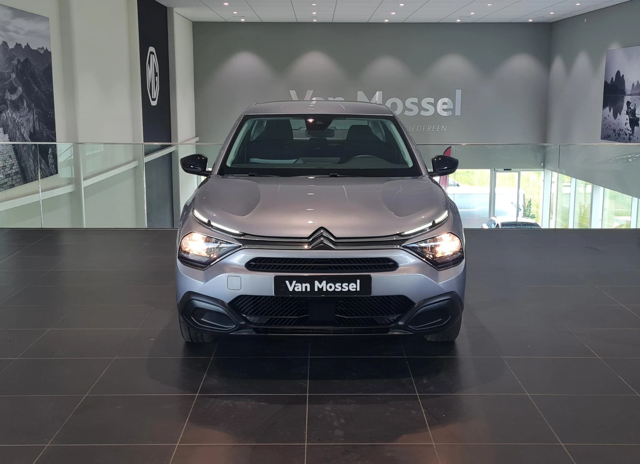 Citroën-C4 X-image-2