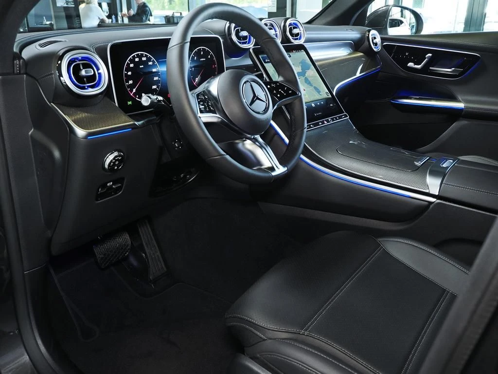 Mercedes-Benz-GLC 200 d-image-5