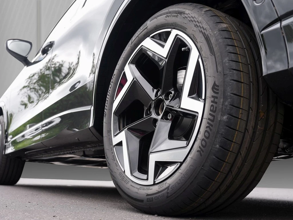 Volkswagen Tiguan R-Line 2.0TDI AHV Trailer Ass. Discover