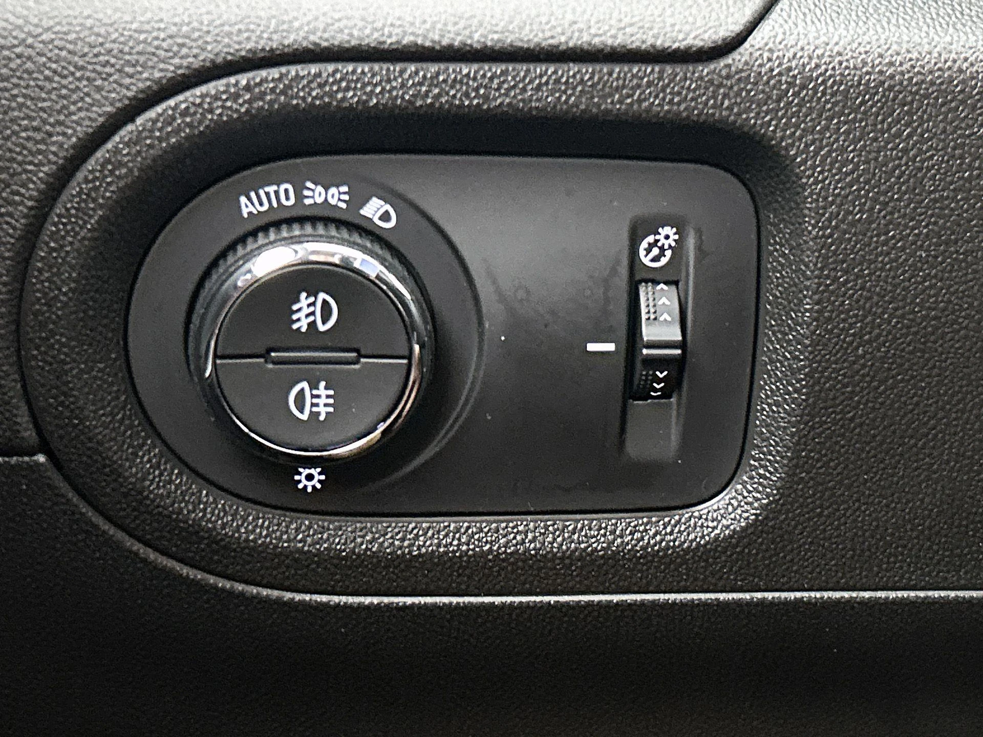 Opel-Grandland X-image-28