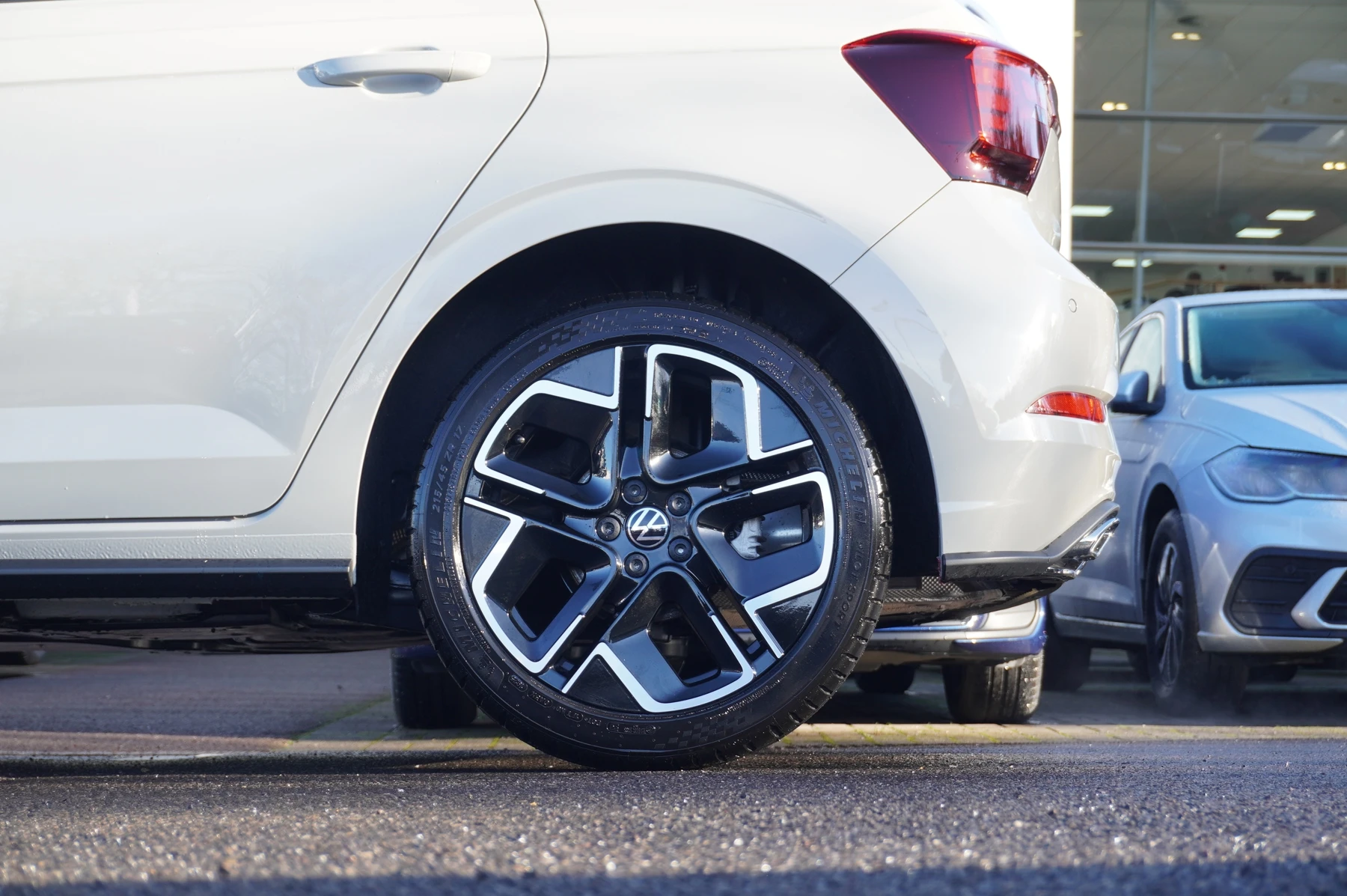 Volkswagen-Polo-image-19