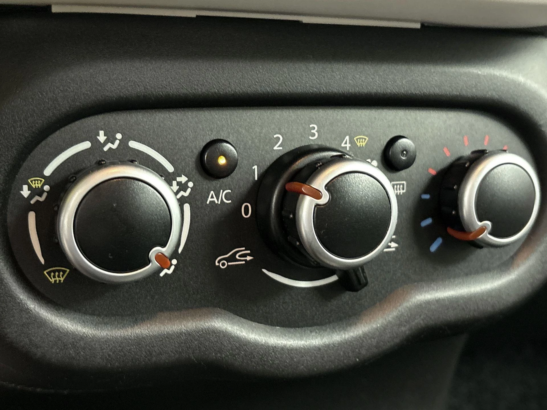 Renault-Twingo-image-15