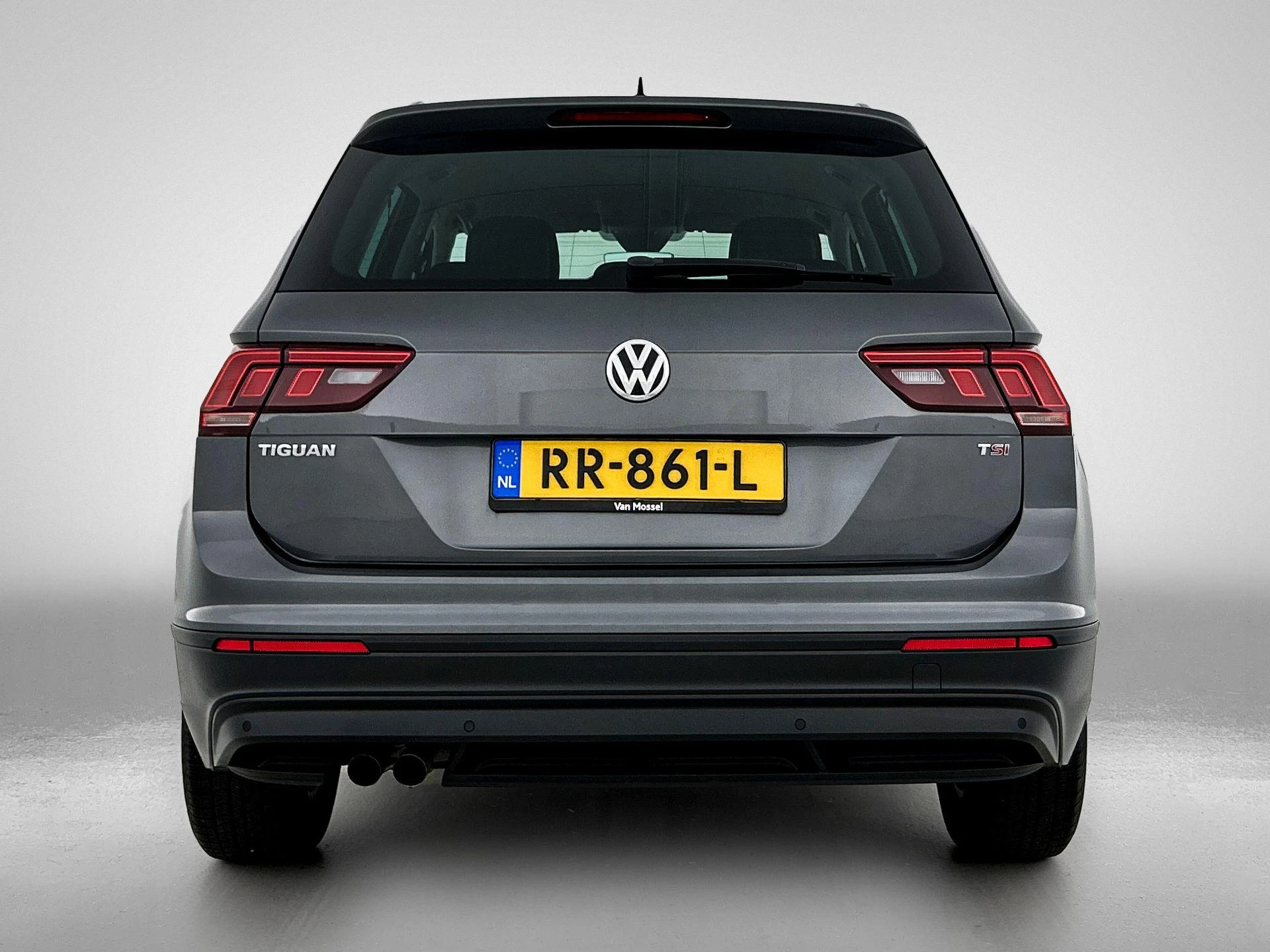 Volkswagen-Tiguan-image-2