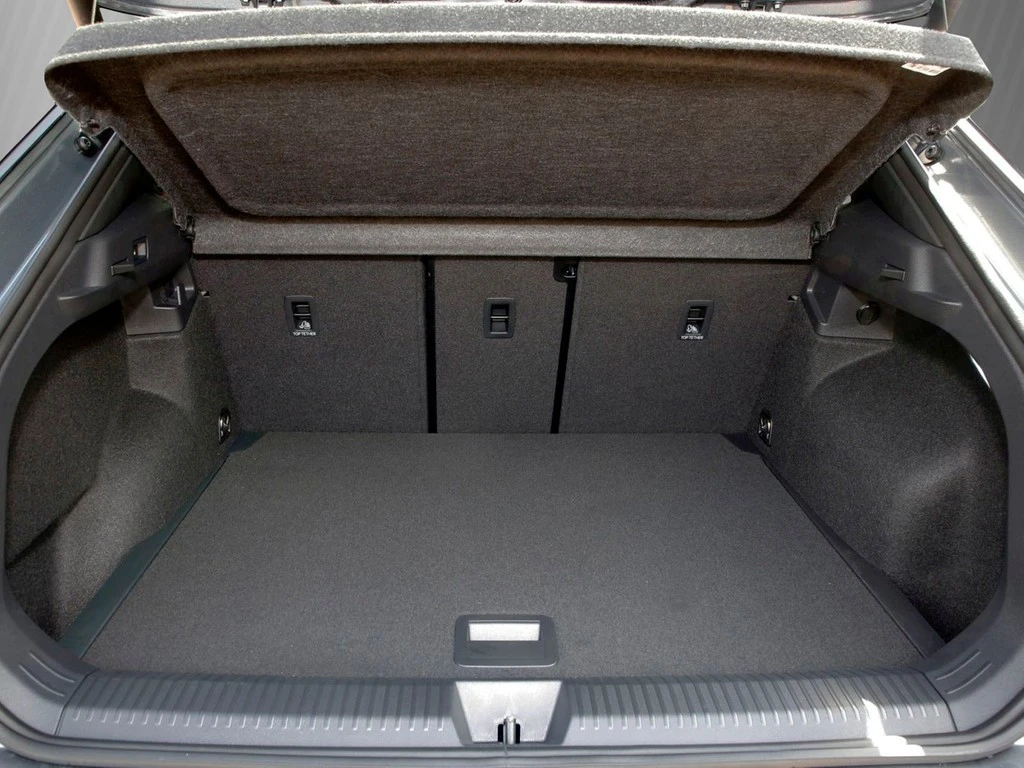 Volkswagen-T-Roc-image-6