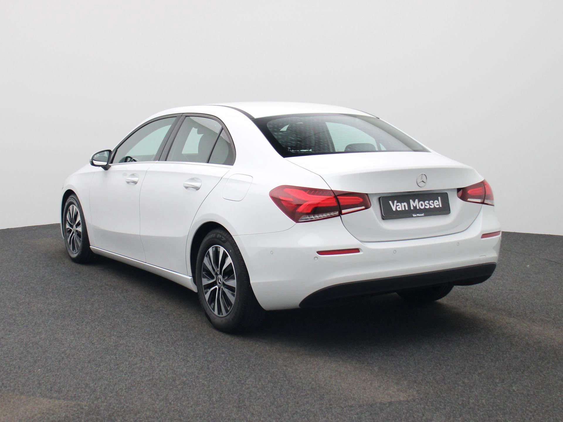 Mercedes-Benz A-Klasse Limousine A 180 Luxury Line