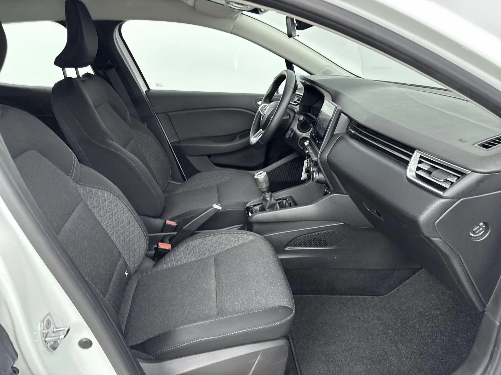 Renault-Clio-image-26