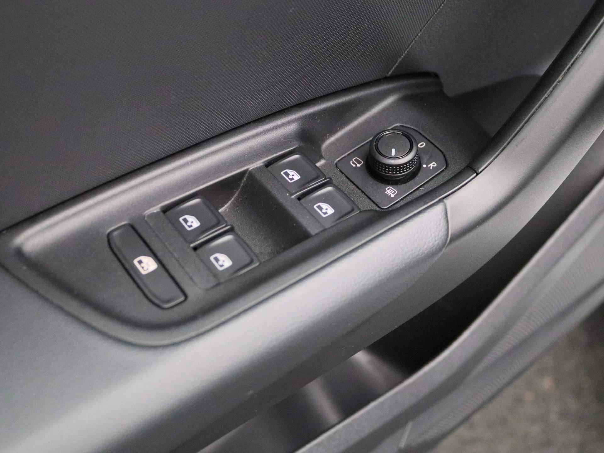 Audi-A1 Sportback-image-16
