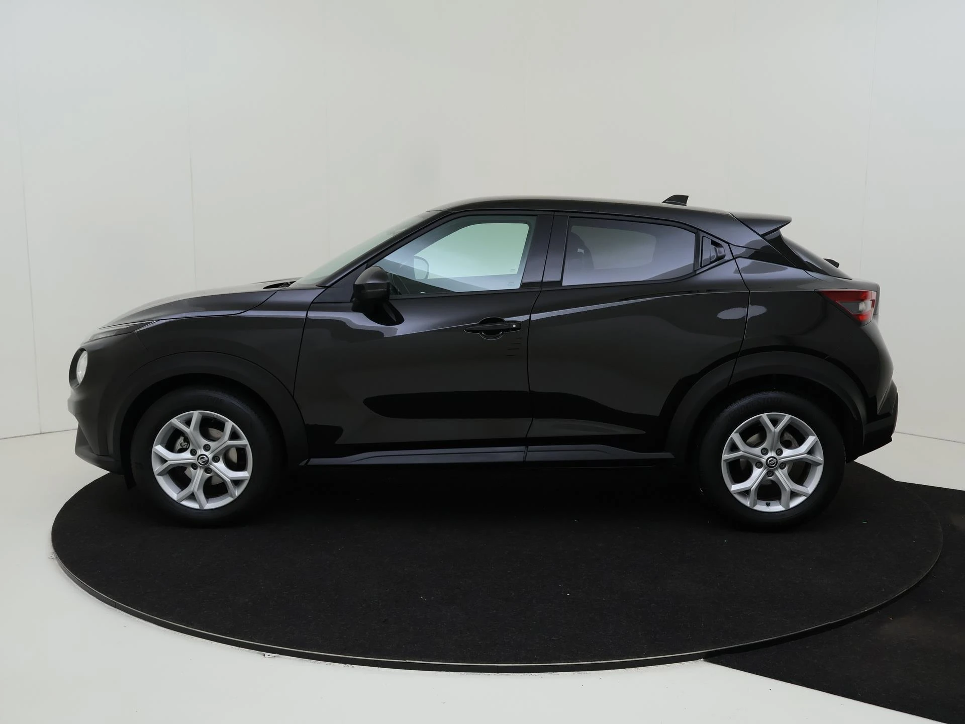 Nissan-Juke-image-2