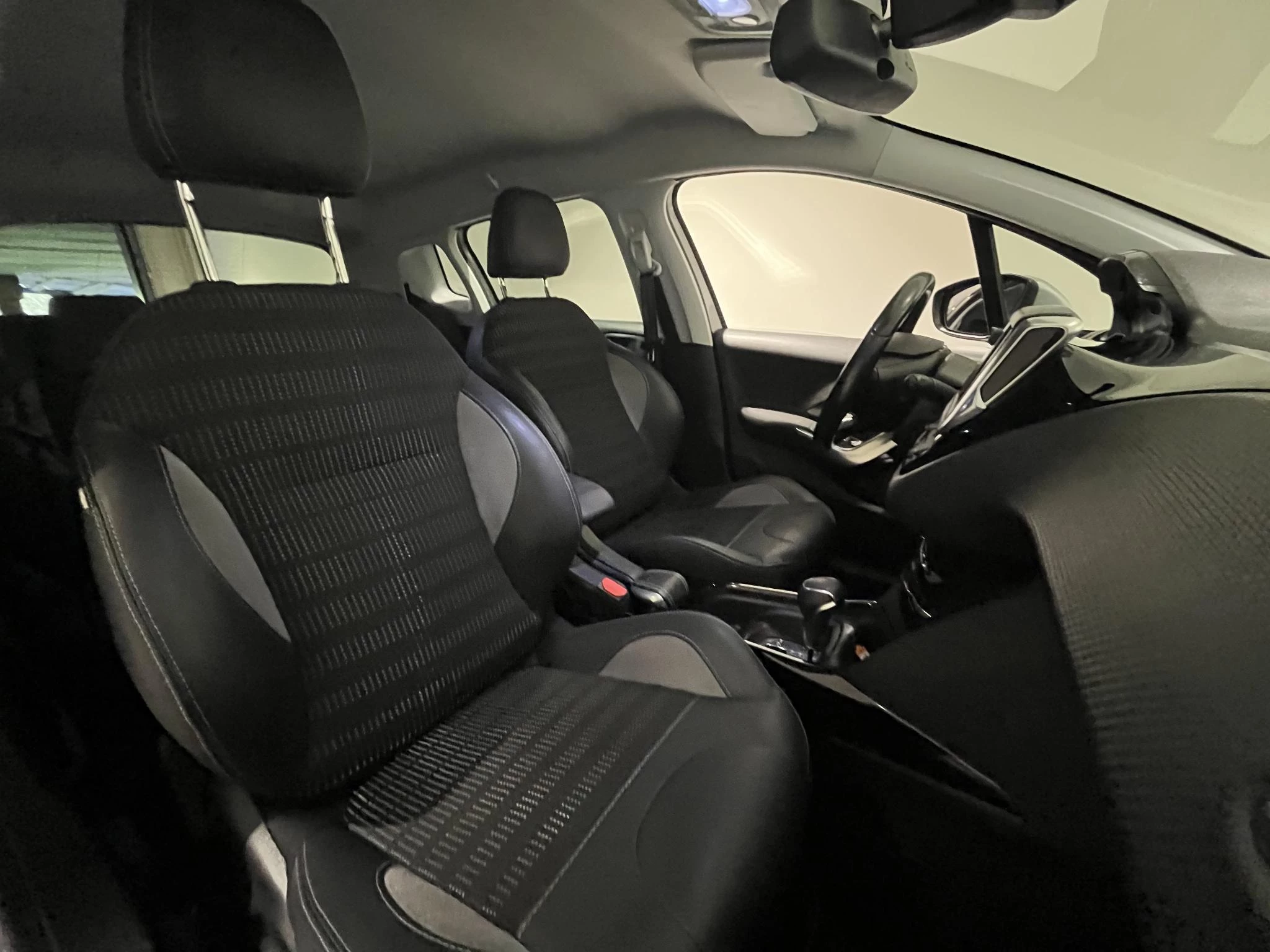 Peugeot-2008-image-14