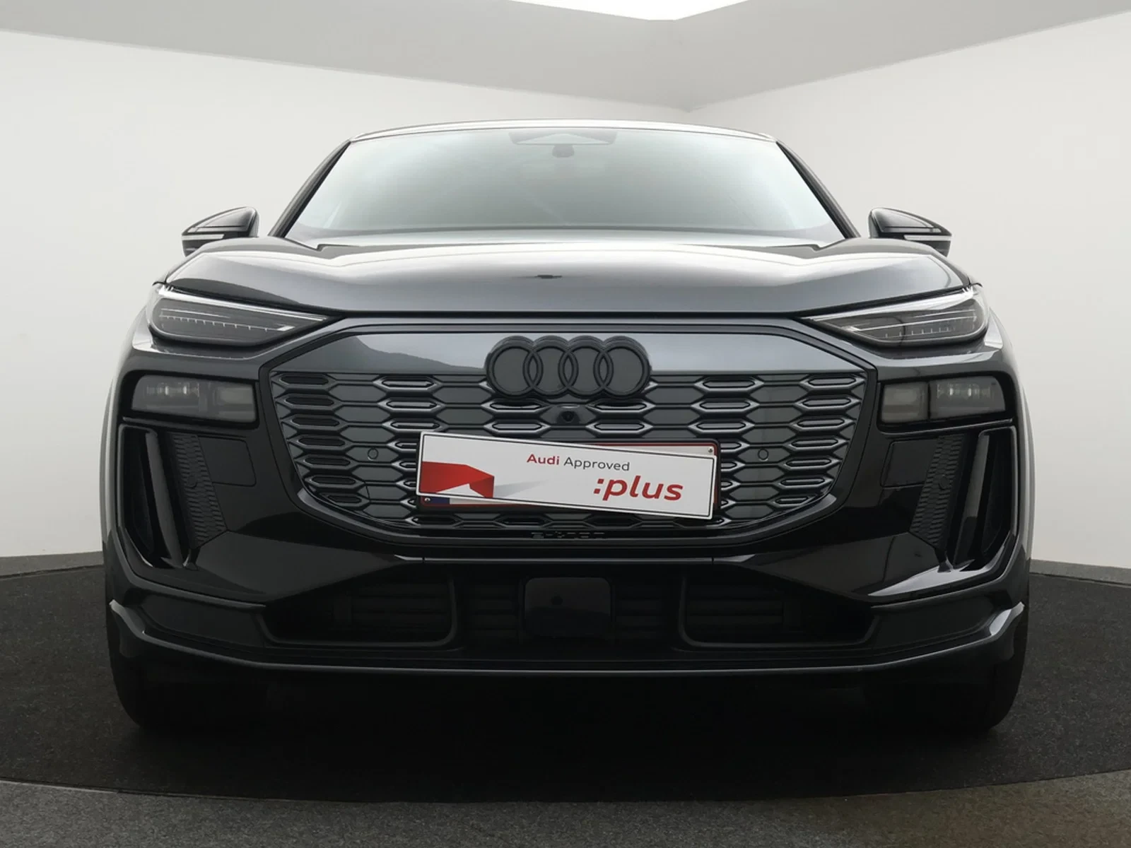 Audi-Q6 e-tron-image-22