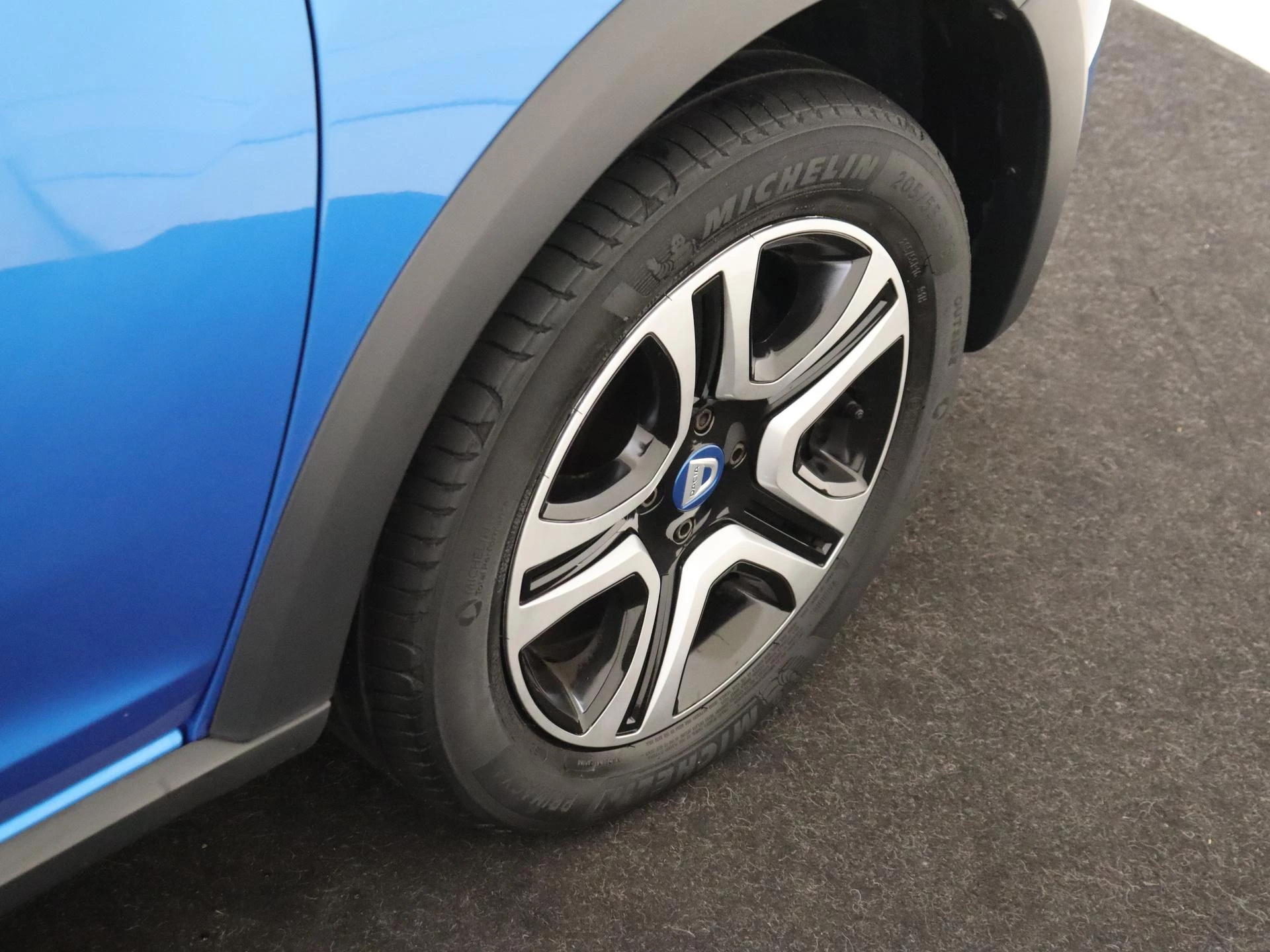 Dacia-Sandero Stepway-image-10