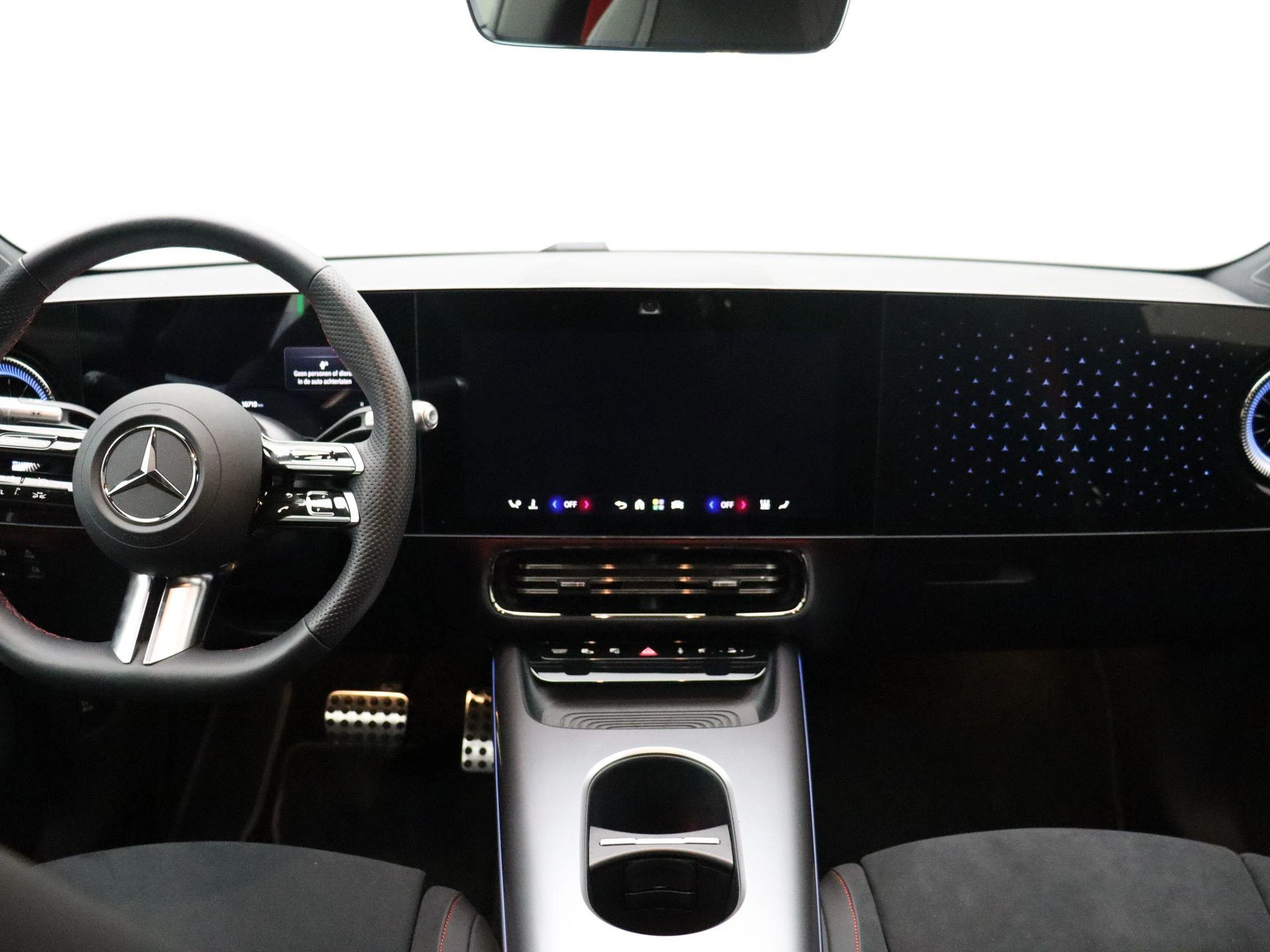 Mercedes-Benz-CLA-image-19