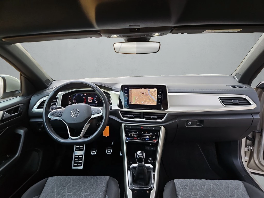 Volkswagen-T-Roc-image-7