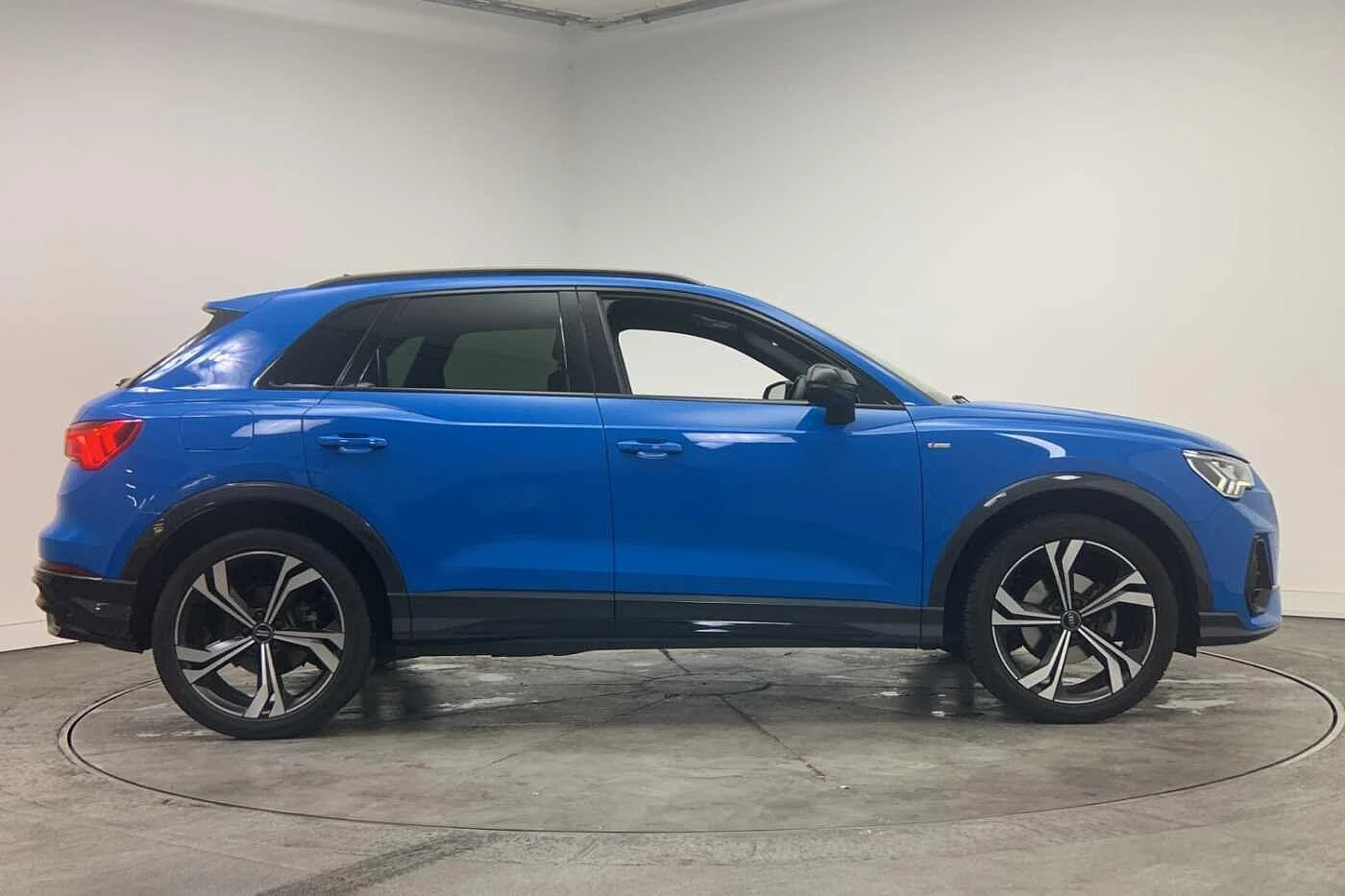 Audi-Q3-image-3