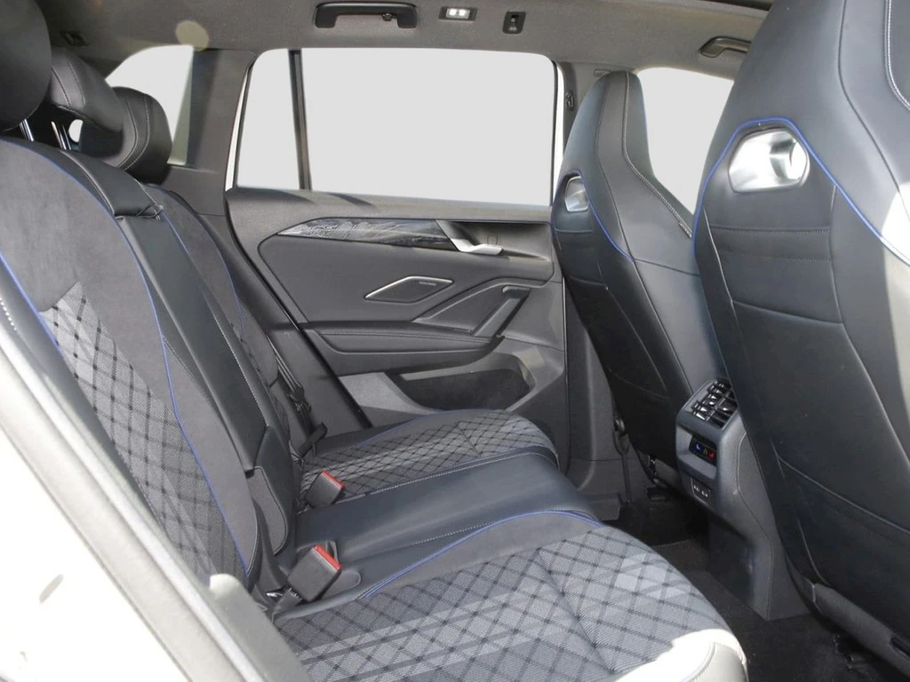 Volkswagen-Tiguan-image-10