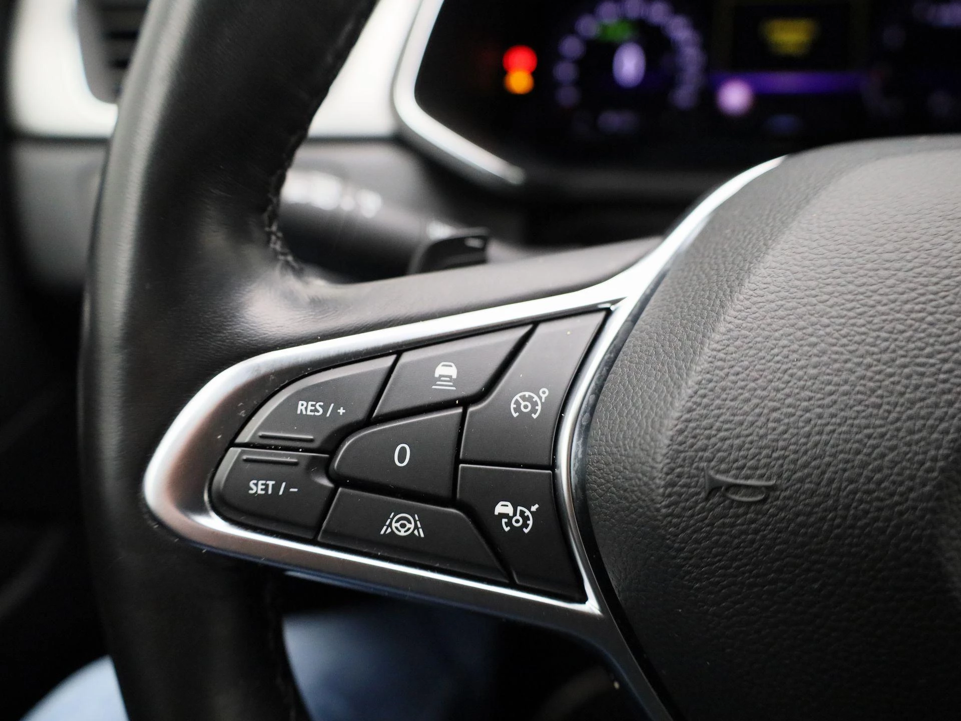 Renault-Captur-image-16