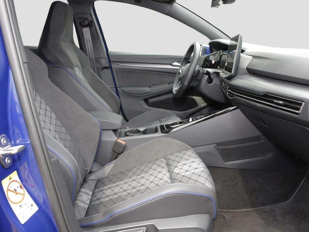 Volkswagen-Golf-image-7