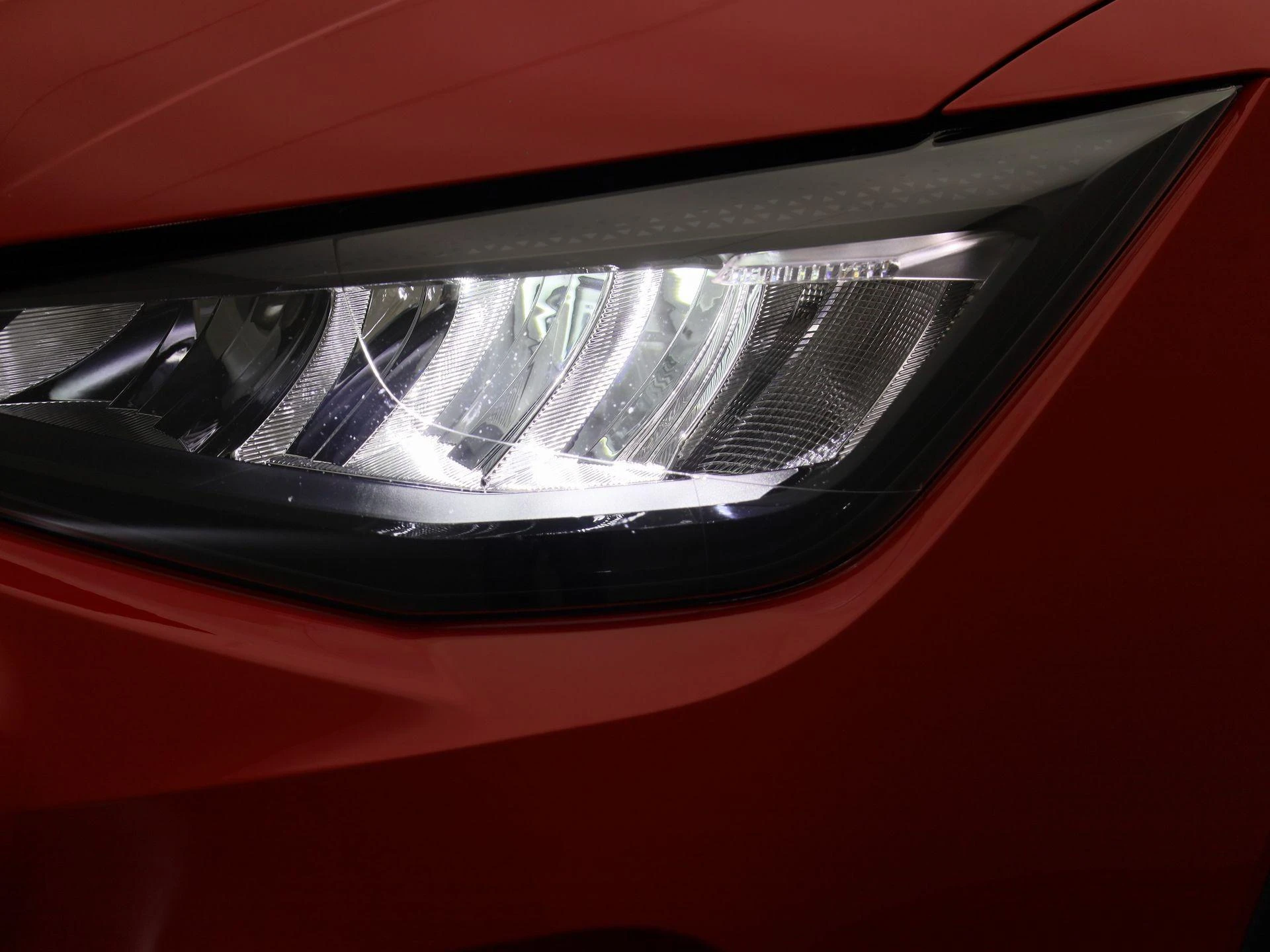 SEAT-Arona-image-12