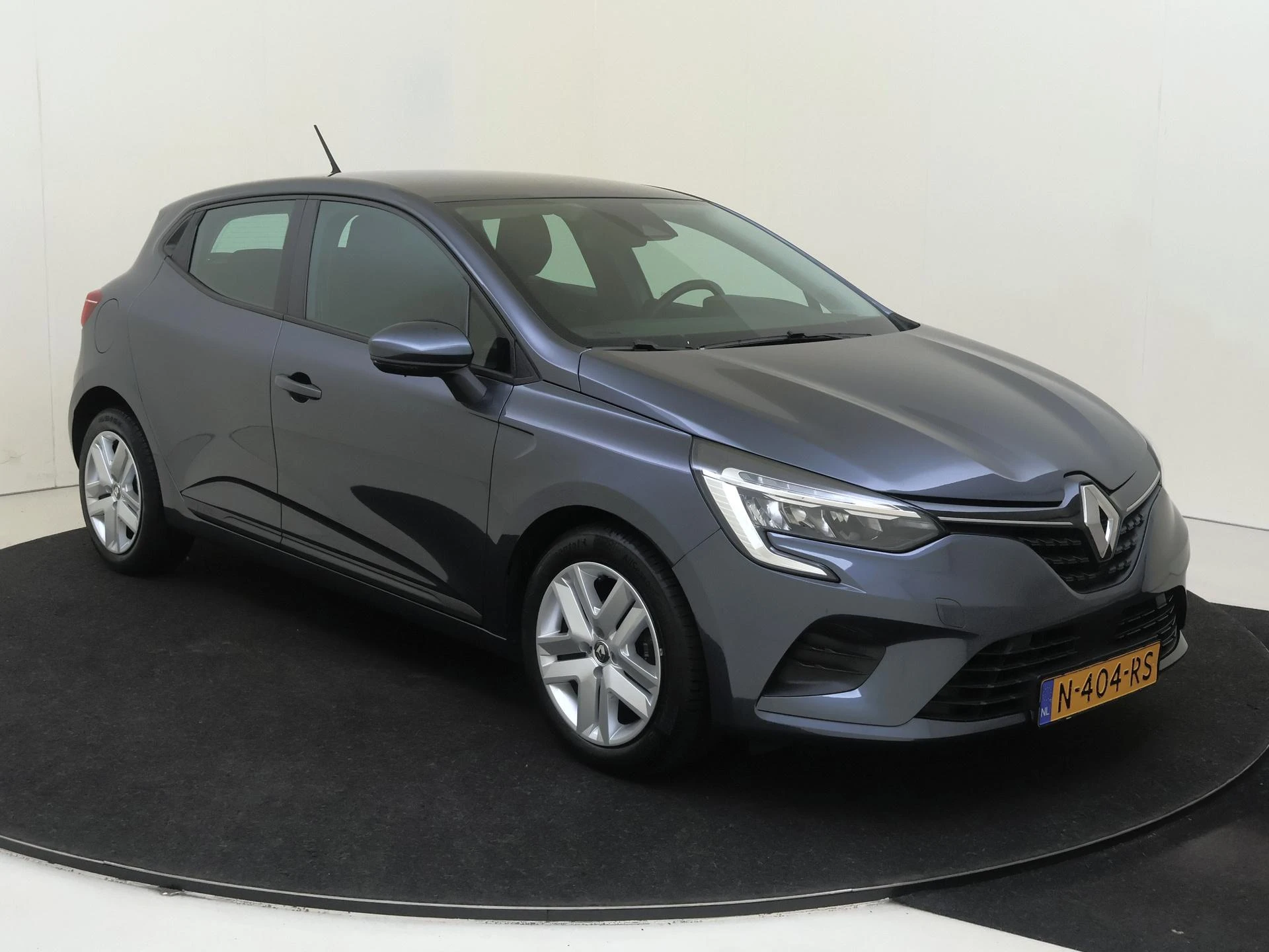 Renault-Clio-image-1