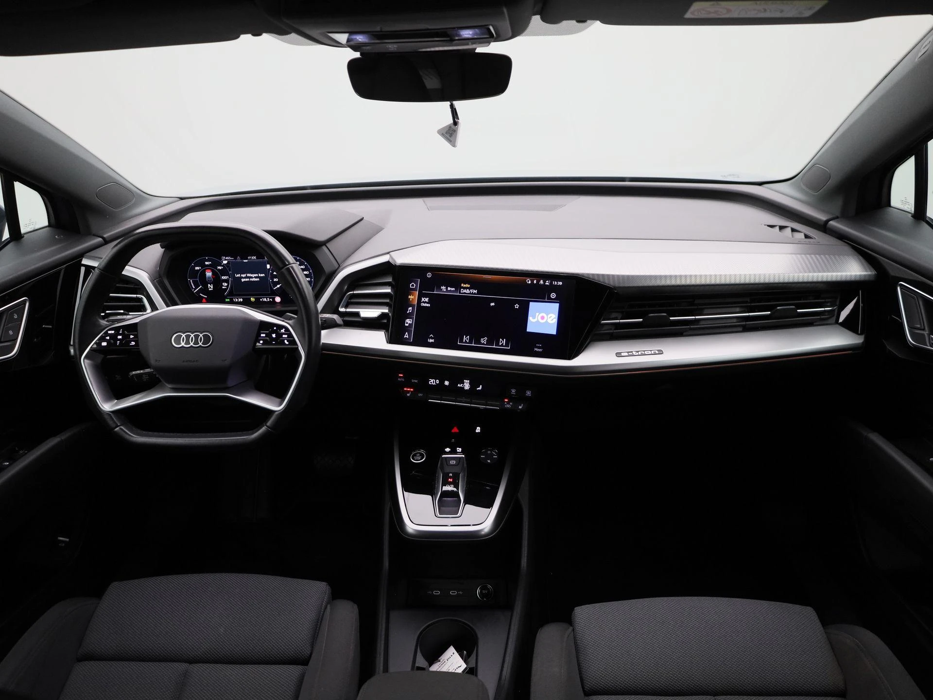 Audi-Q4 e-tron-image-39