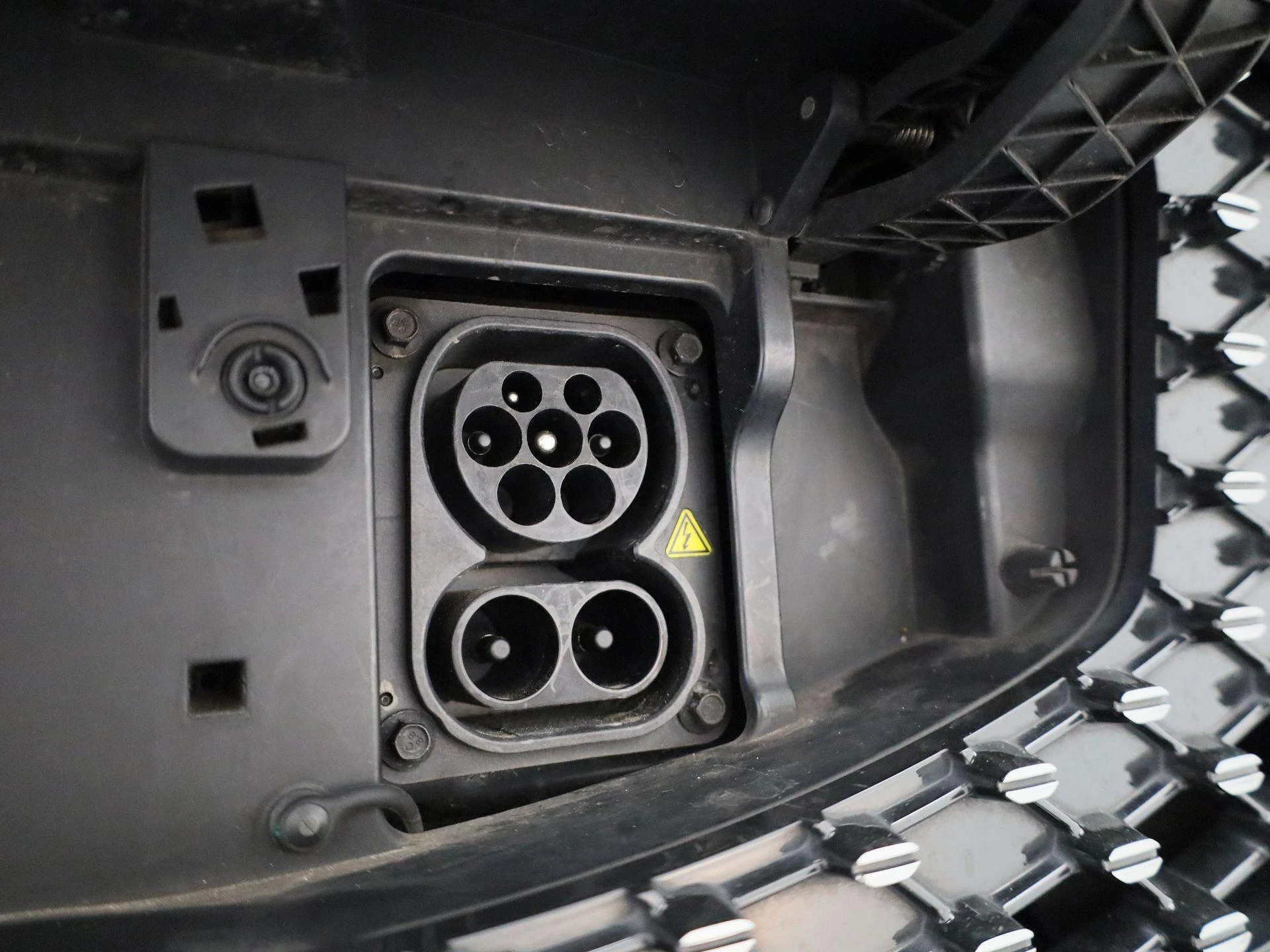 MG-ZS EV-image-32