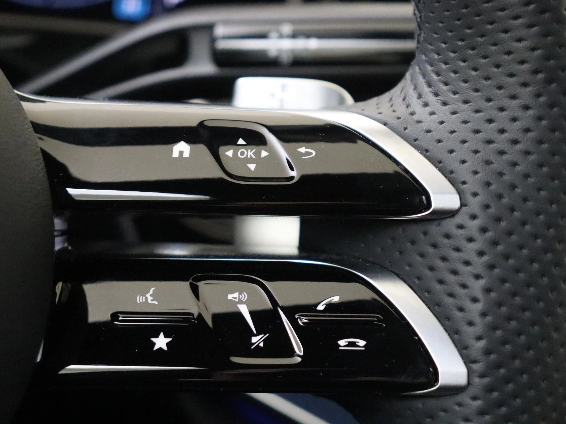 Mercedes-Benz-E-Klasse-image-13