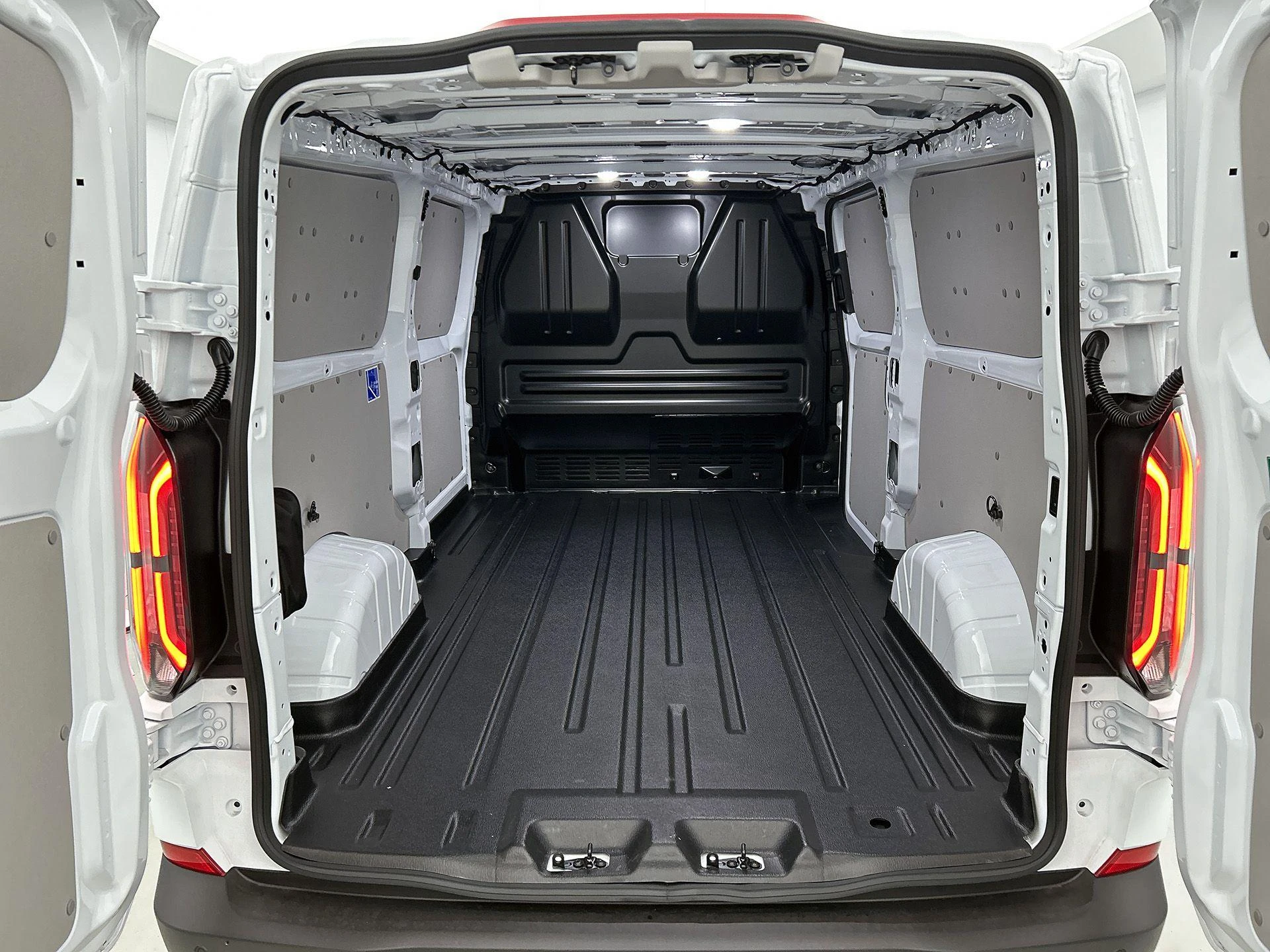 Ford Transit Custom 340 L2H1 Trend 65 kWh