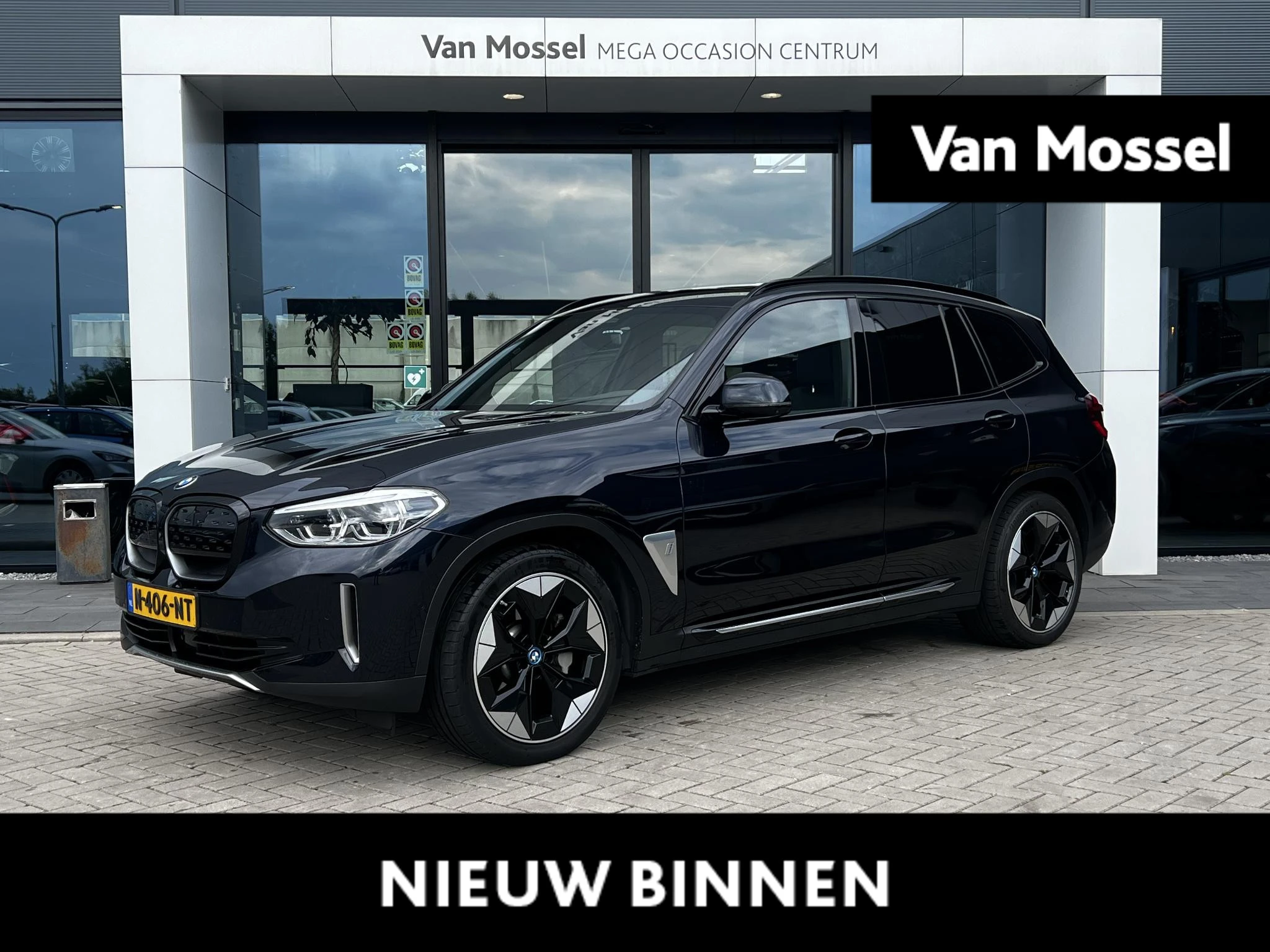 BMW-iX3-image-0