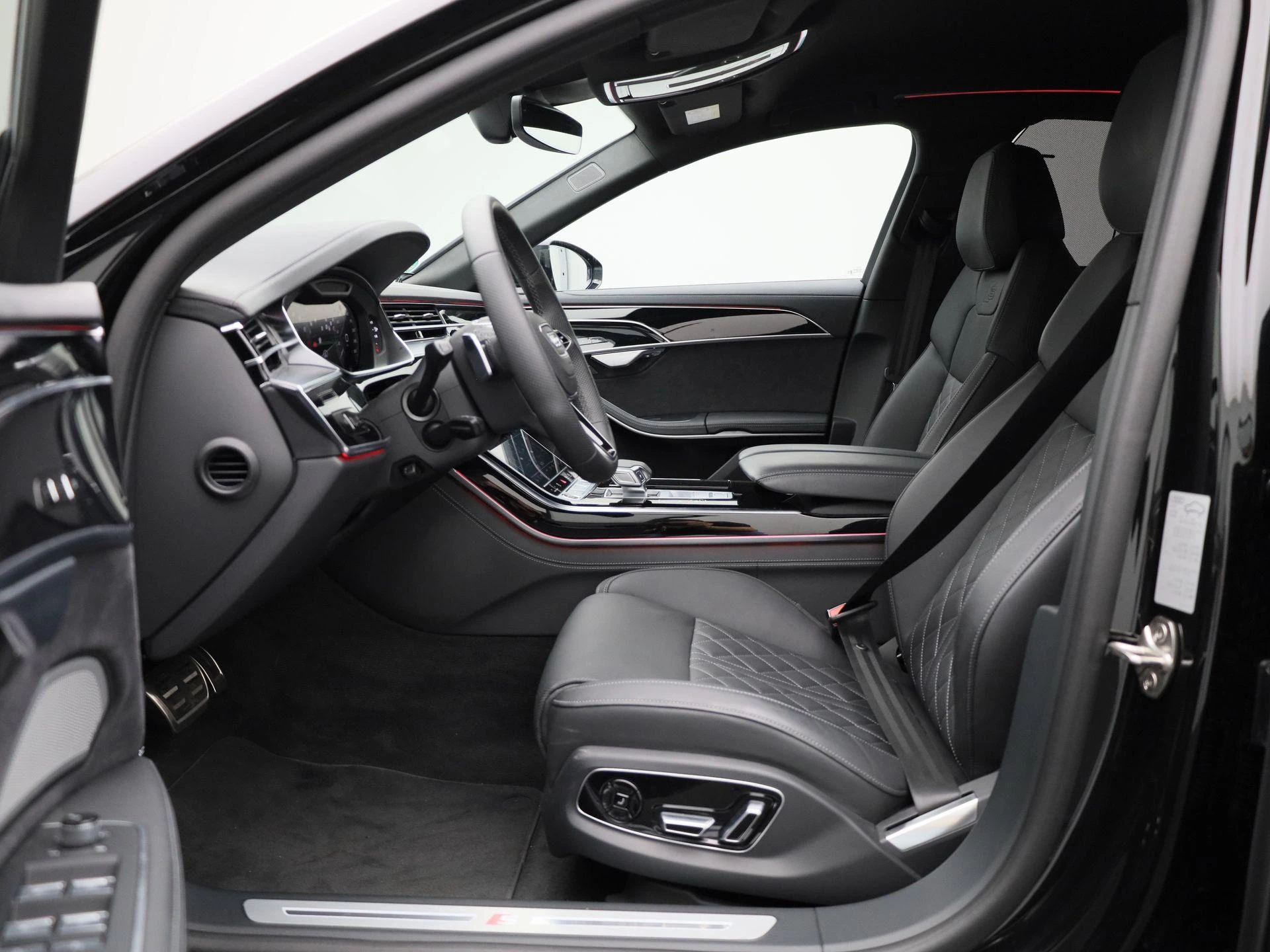 Audi-A8-image-12