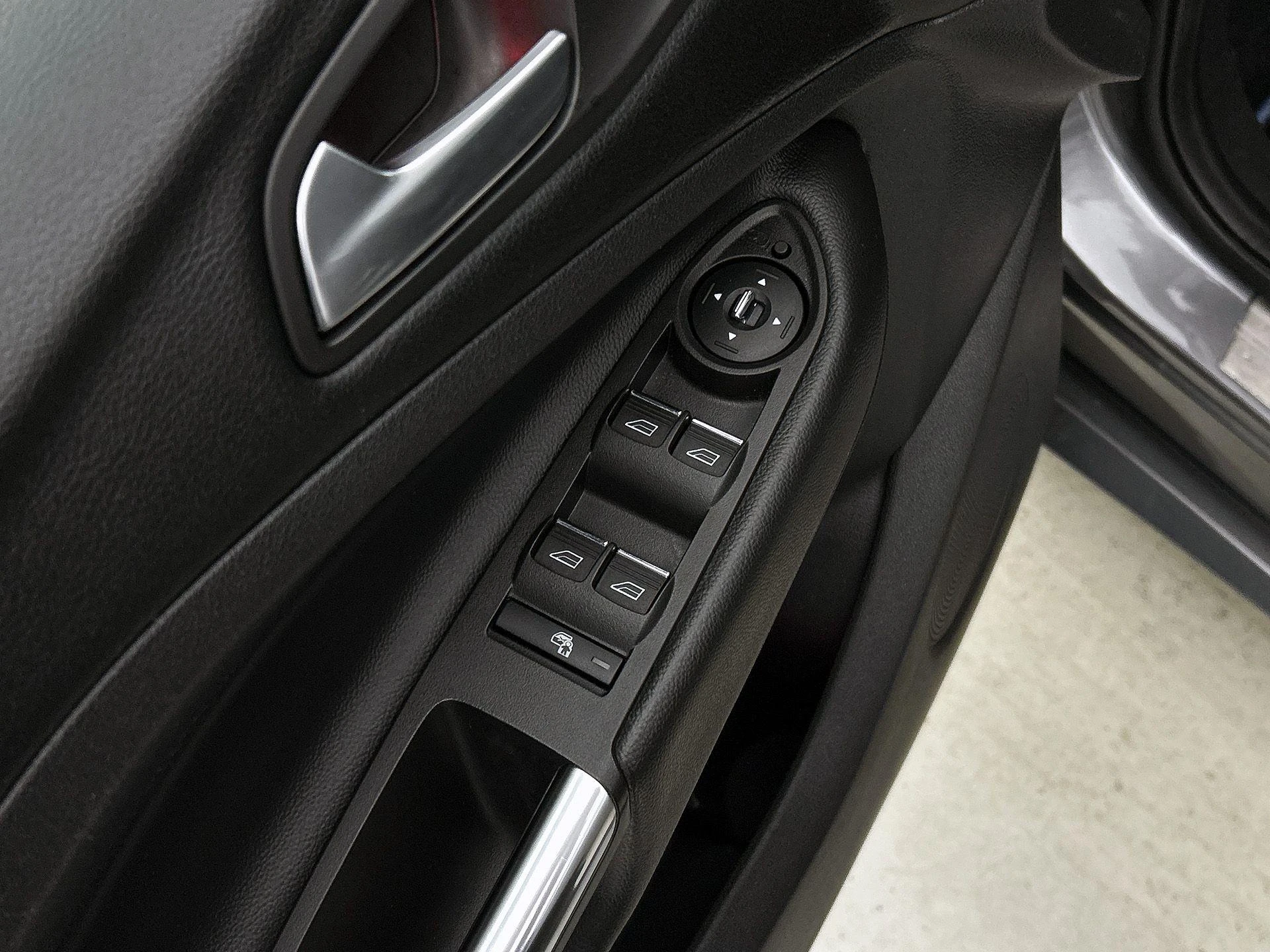 Ford-Kuga-image-32