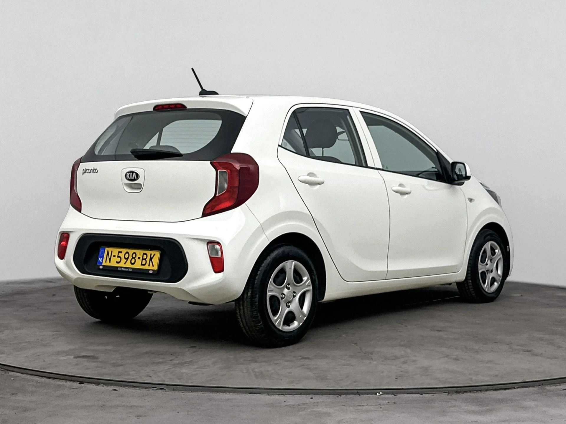 Kia-Picanto-image-3