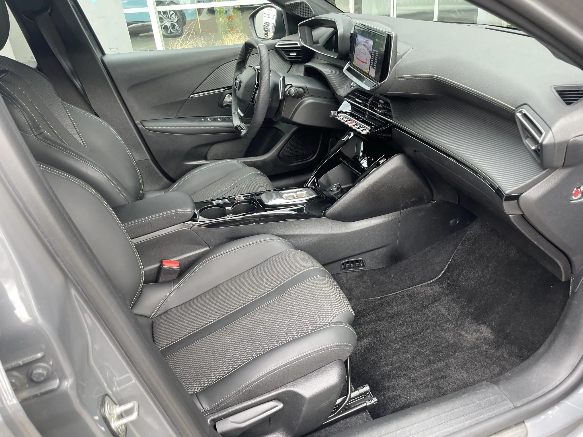 Peugeot-208-image-9