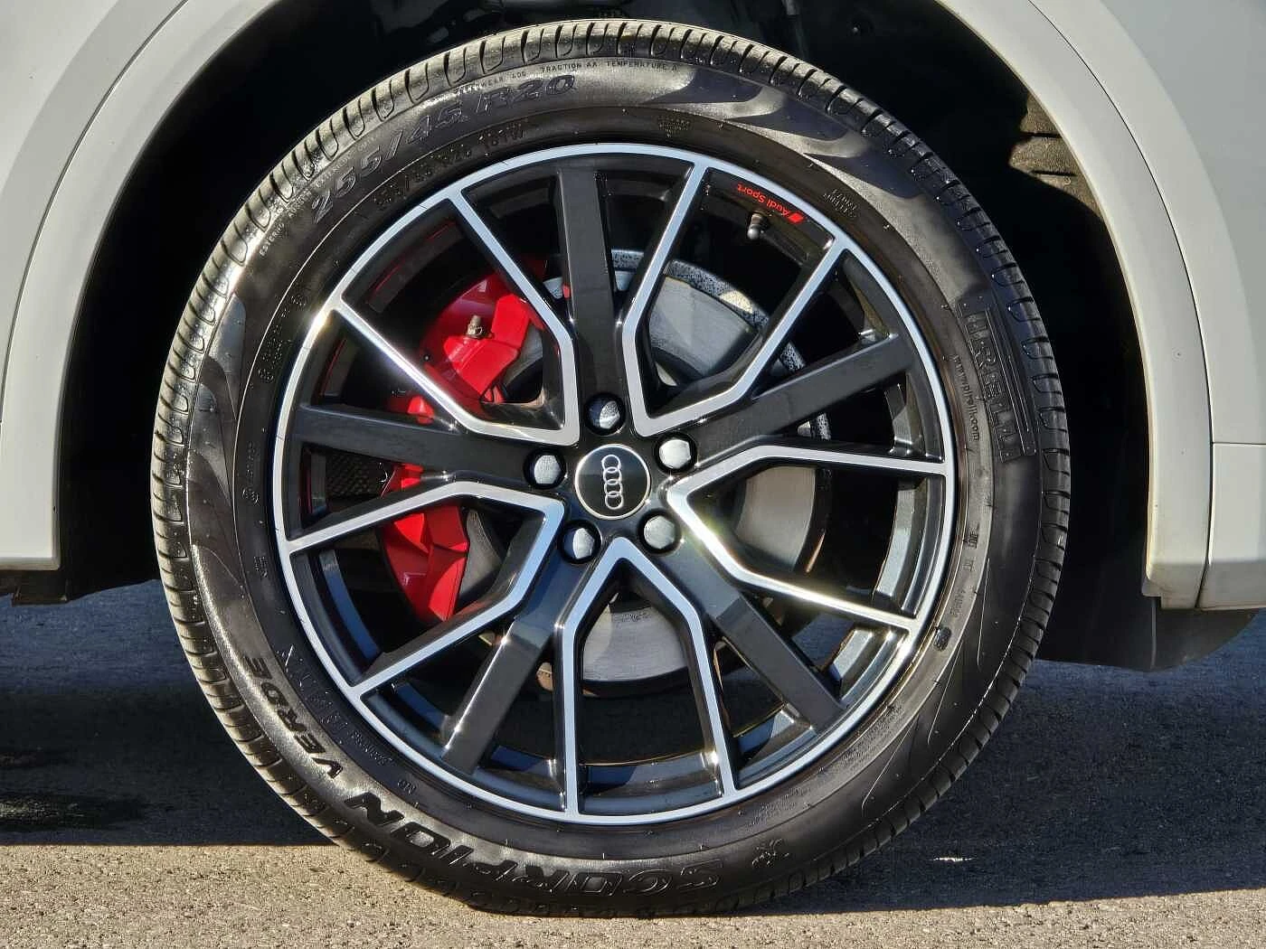 Audi-Q5-image-4