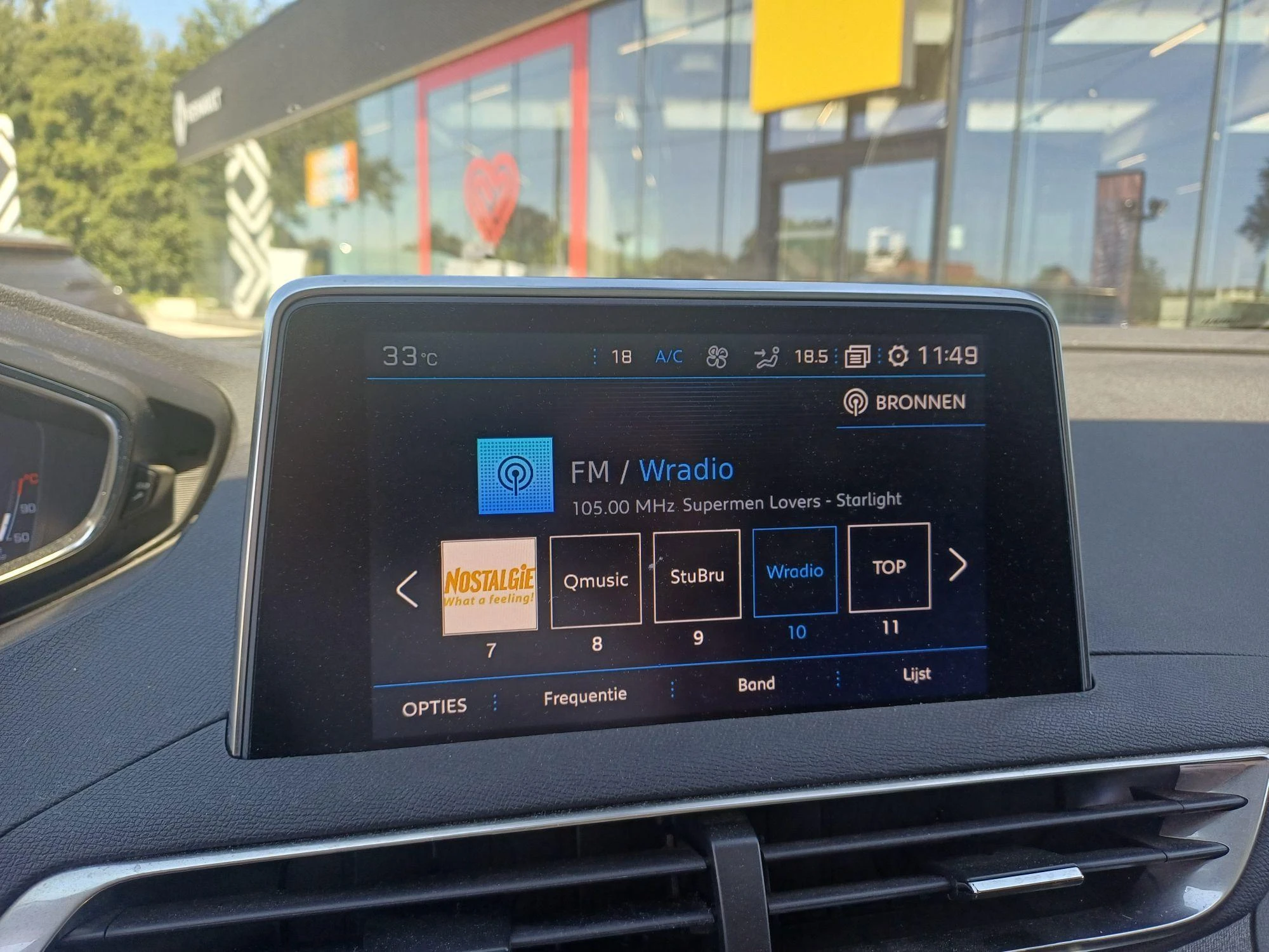 Peugeot-5008-image-15
