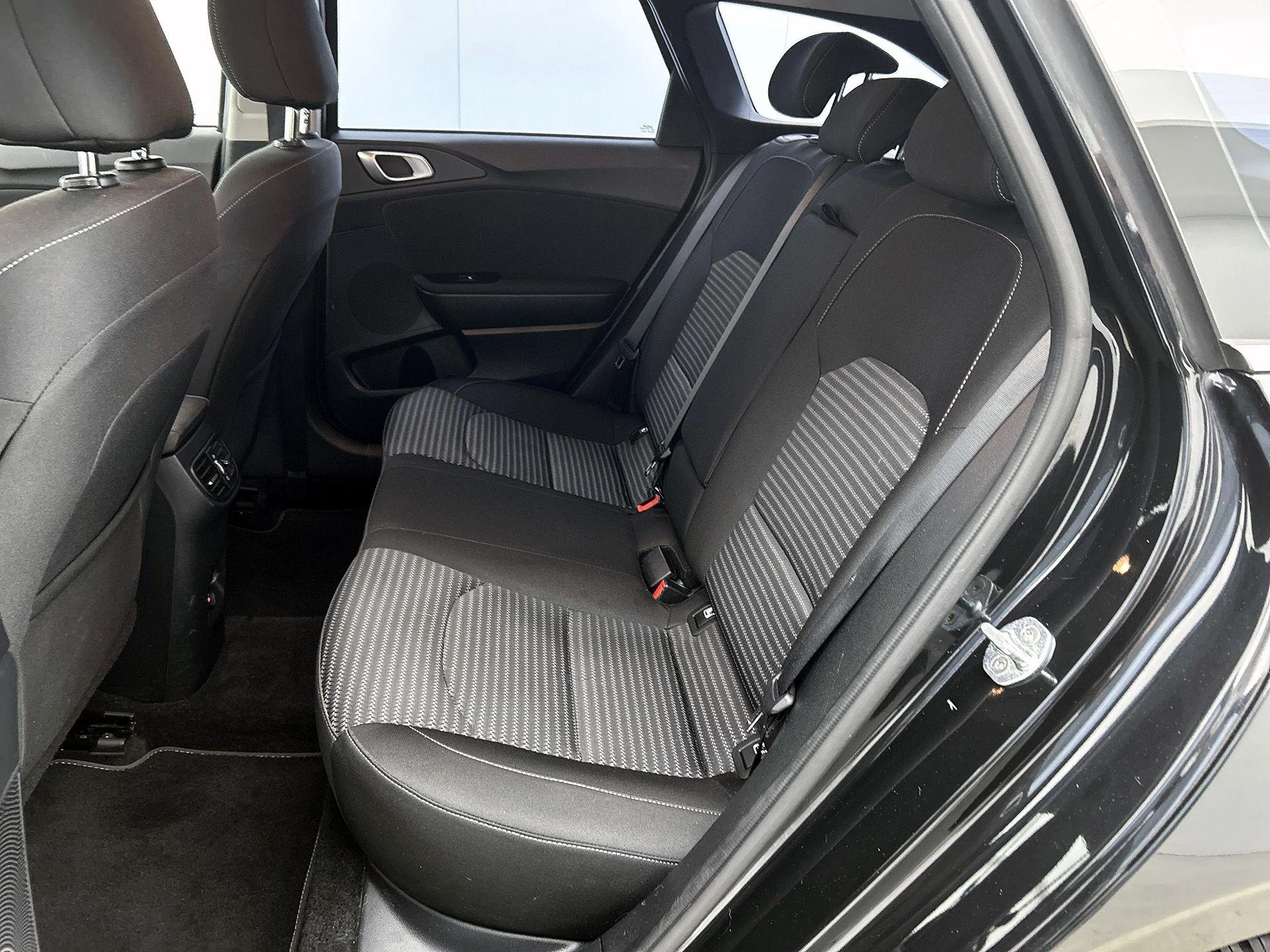 Kia-Ceed Sportswagon-image-25