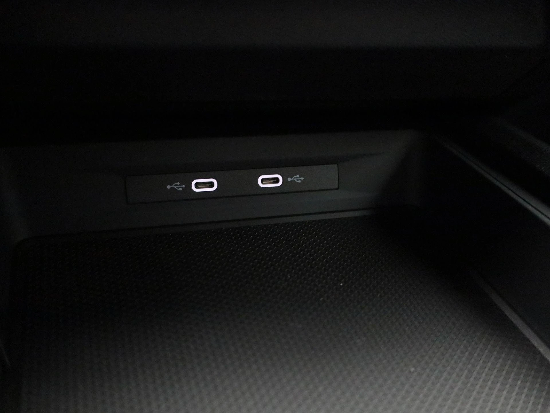 SEAT-Leon-image-20