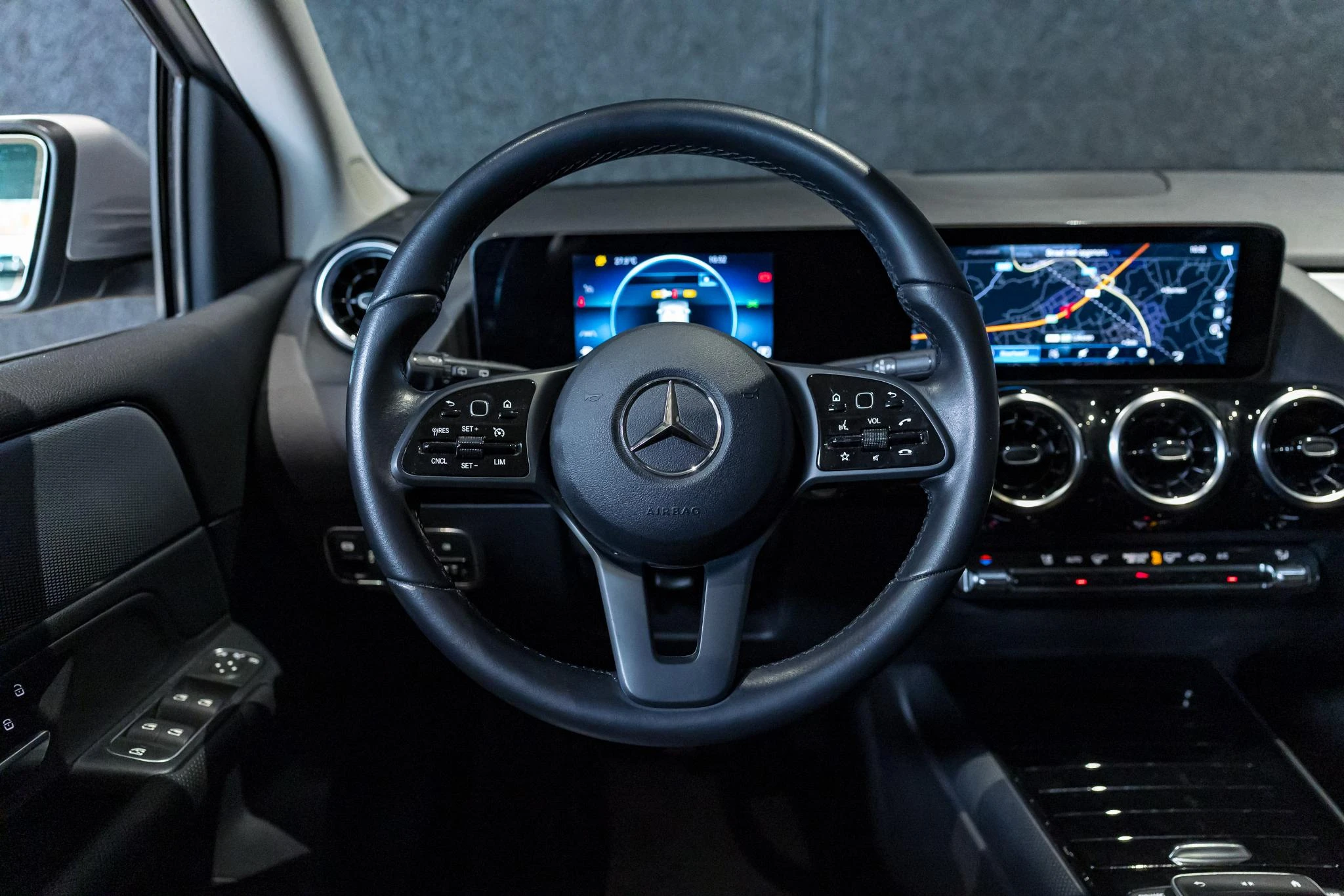 Mercedes-Benz-B-Klasse-image-14