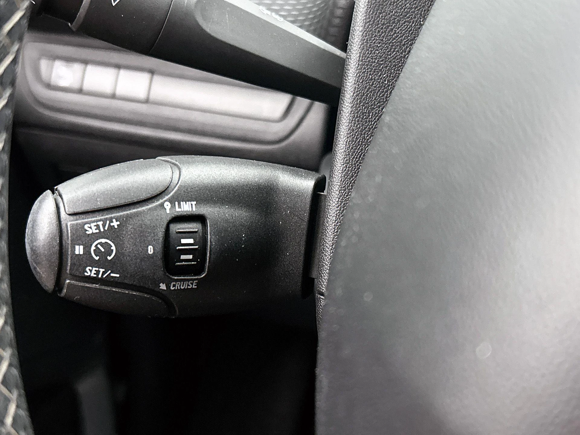 Peugeot 208 1.2 PureTech Blue Lease Executive