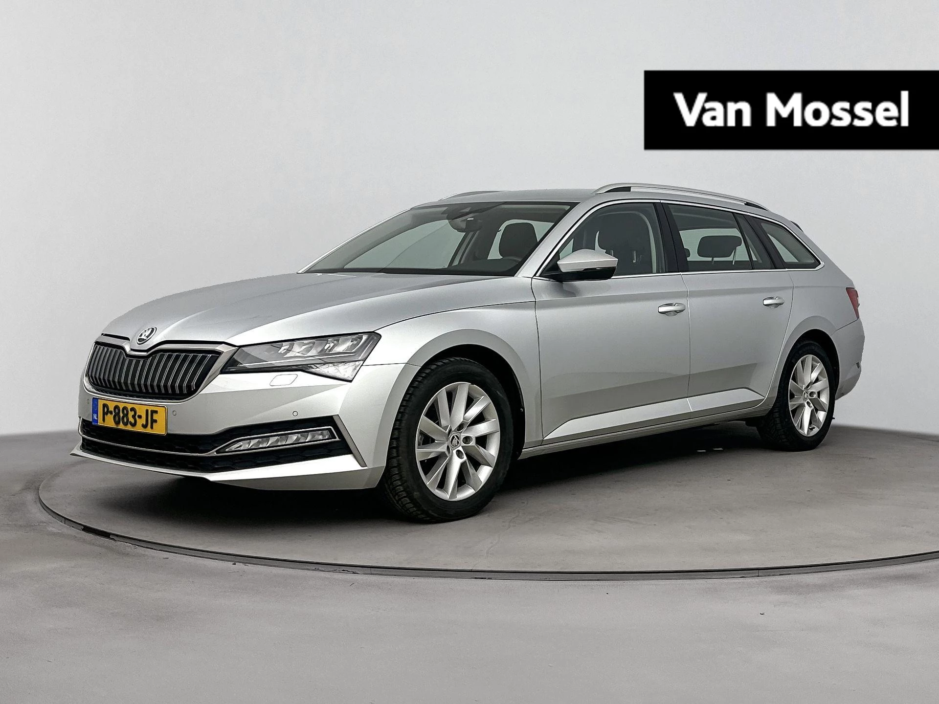 Škoda-Superb-image-0