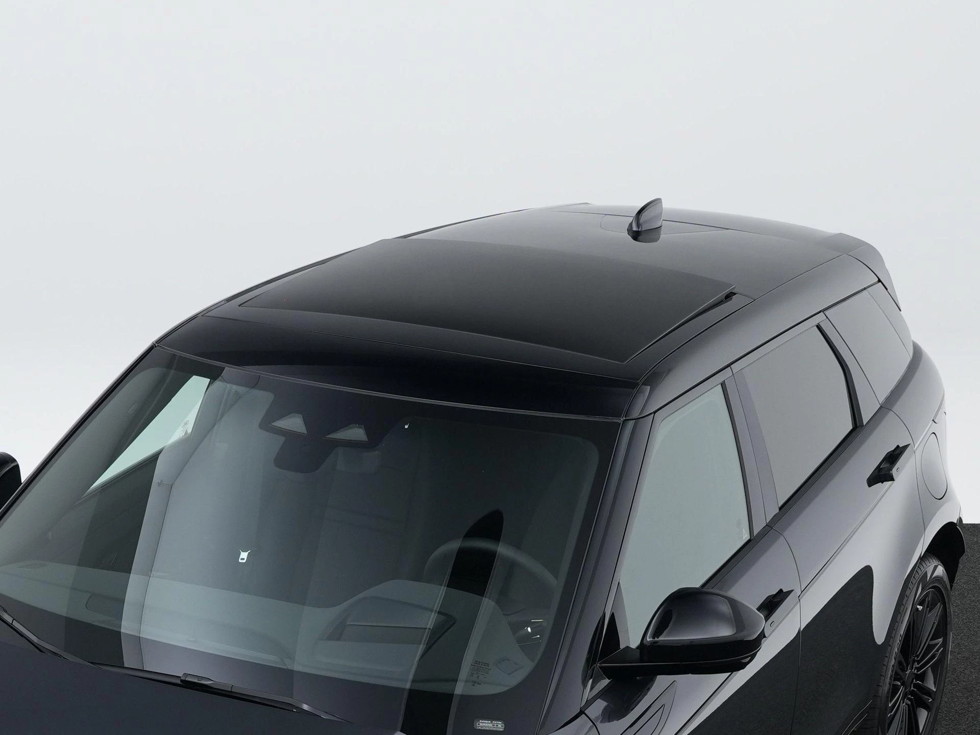 Land Rover-Range Rover Evoque-image-12