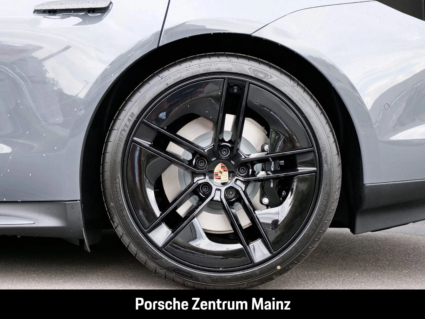 Porsche-Taycan-image-10